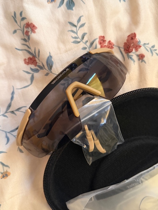 RENDEZVOUS Running Sunglasses